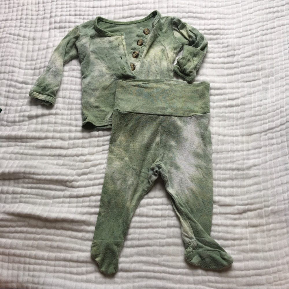 Newborn top + bottom set